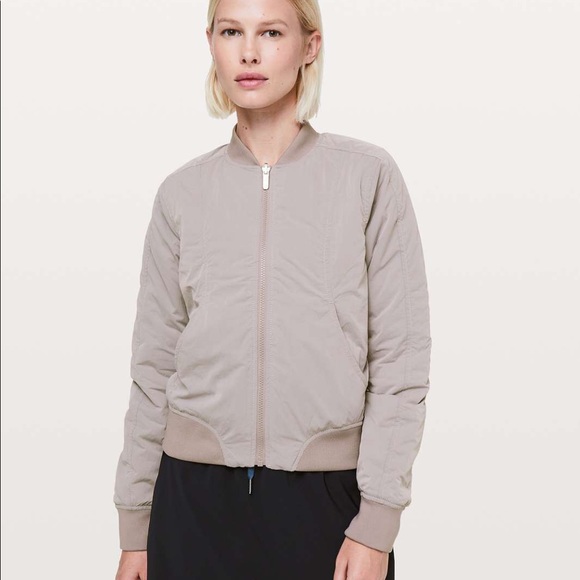 Lululemon flip it best sale and reverse it jacket